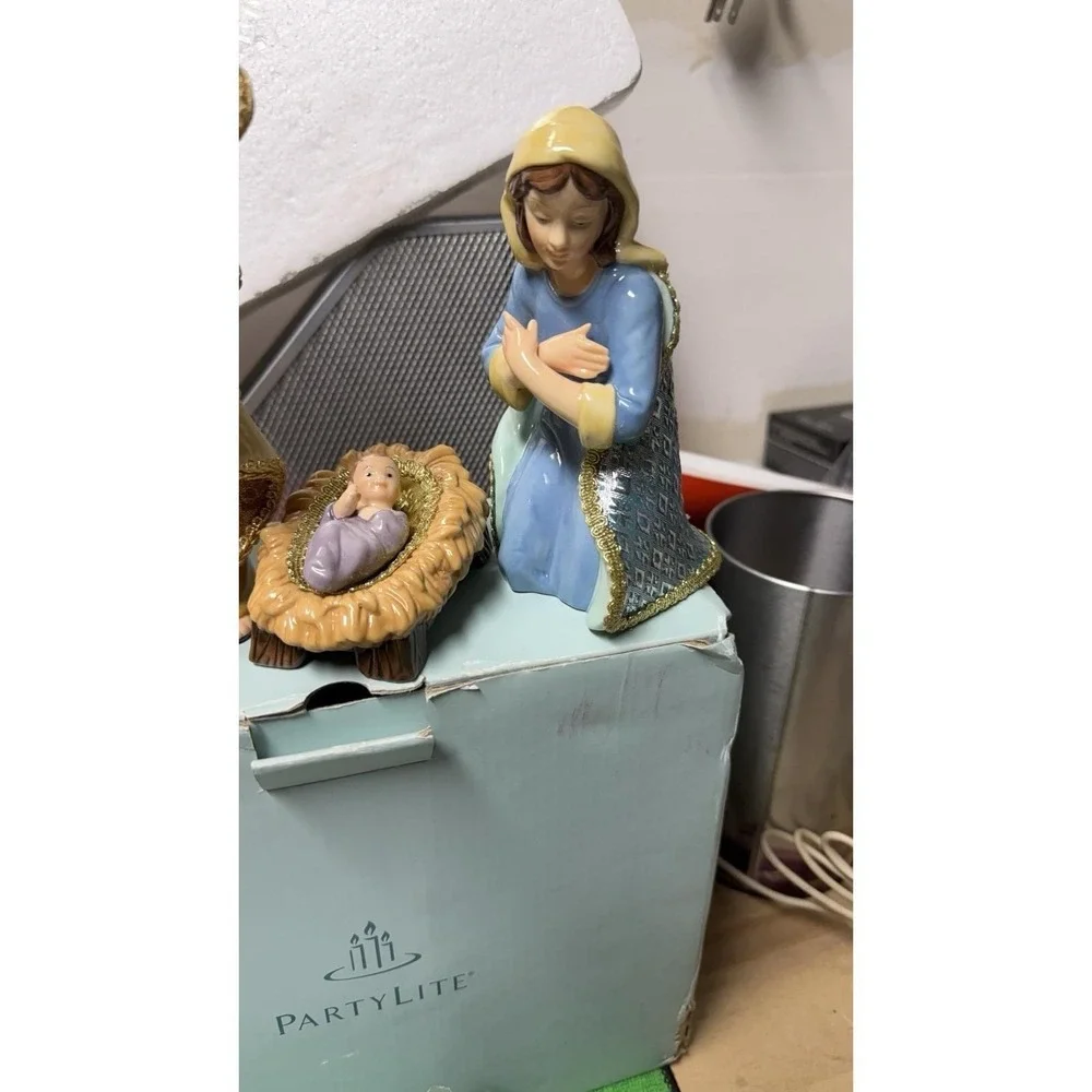 Partylite Nativity Set Joseph Mary Baby Jesus‎ Figurines w/ Box